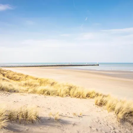 Sea Retreat With Views, Cleaning Included Nieuwpoort