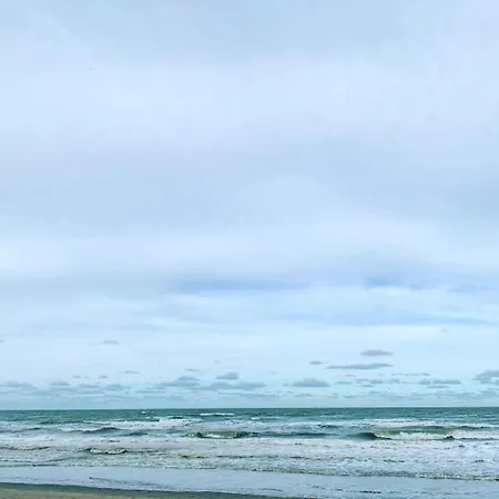 Sea Retreat With Views, Cleaning Included Lägenhet Nieuwpoort